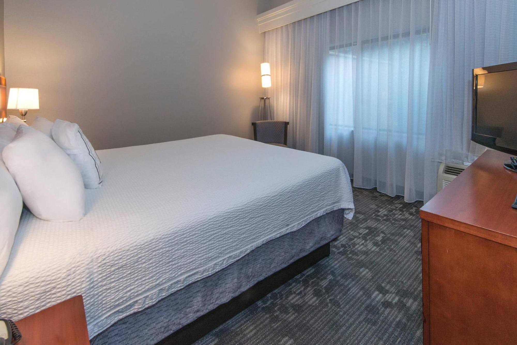 Courtyard By Marriott Albany Hotel Kültér fotó